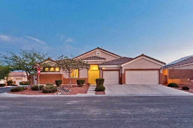 Homes Near Nellis Air Force Base / RE/MAX 1 LISTING AGENT