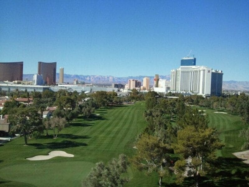 Las Vegas Country Club Real Estate / RE/MAX List For 1