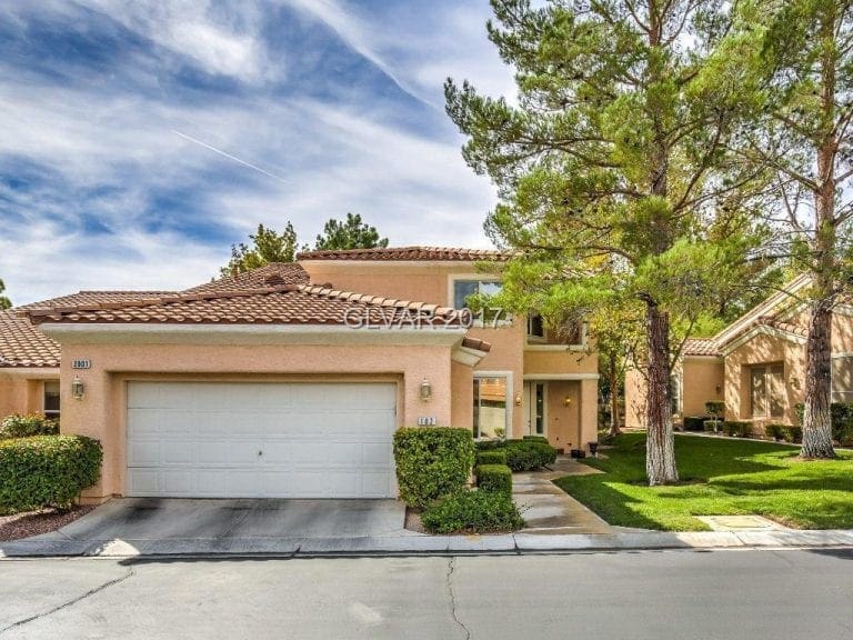 Summertrail Summerlin Village Townhomes / RE/MAX List For 1%